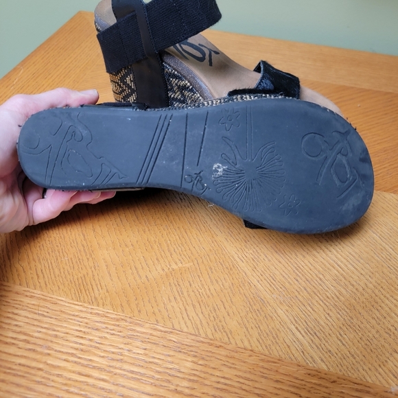 OTBT, High wedge, platform sandal, Size 9 - Picture 4 of 6